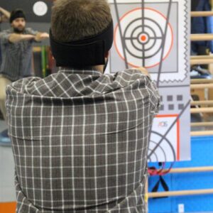 AOS PropPoint Lazerli Propriosepsiyon ve Denge Eğitim Cihazı 13 AOS PropPoint baş bandı ile servikal kontrol egzersizi